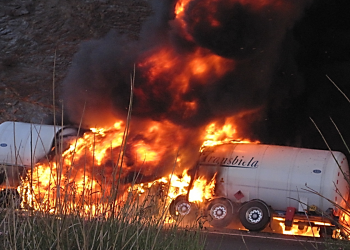 Foto fuego cisterna gas