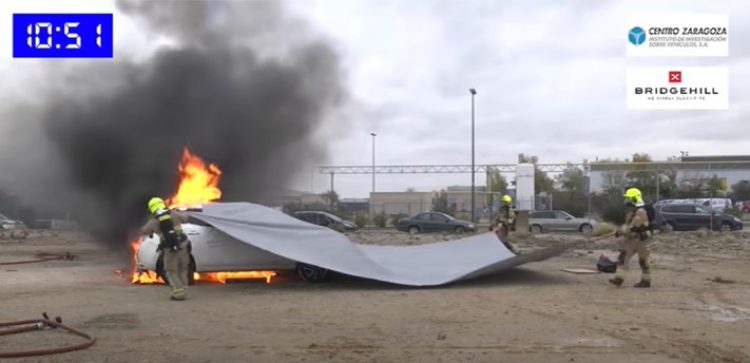INCENDIOS DE VEHÍCULOS ELÉCTRICOS E HÍBRIDOS. HERRAMIENTA MUY INTERESANTE EN EL INICIO DE LA INTERVENCIÓN