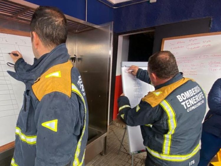 SEGUNDA EDICIÓN DEL CURSO IMPARTIDO POR ASELF A MANDOS INTERMEDIOS DEL CONSORCIO DE BOMBEROS DE TENERIFE