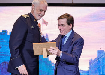 ASELF EN EL HOMENAJE A BOMBEROS CON MÁS DE 40 AÑOS DE SERVICIO EN EL AYUNTAMIENTO DE MADRID